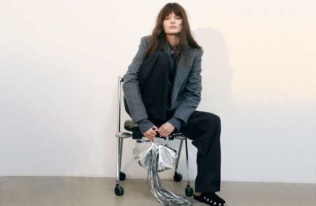 iro lb.png iro lb.png